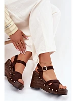 Dámské sandály na platformě se zlatými přezkami Čokoládové Velvra