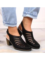 Dámske pohodlné kožené sandále na podpätku Rieker 40959-00