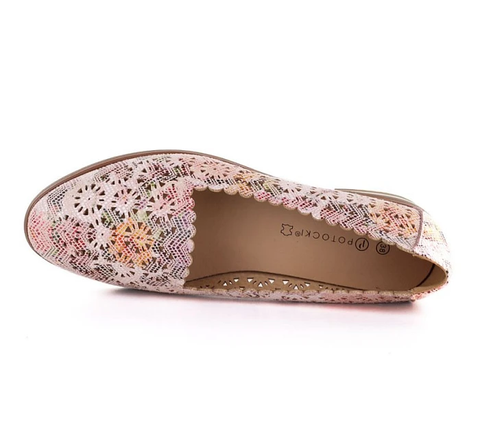 Dámská prolamovaná vícebarevná obuv model 22097112 - Potocki Dámská prolamovaná vícebarevná obuv model 22097112 - Potocki