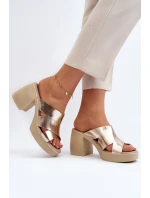 model 21647949 Kožené Klapky Na Podpatku Zlaté - Zazoo