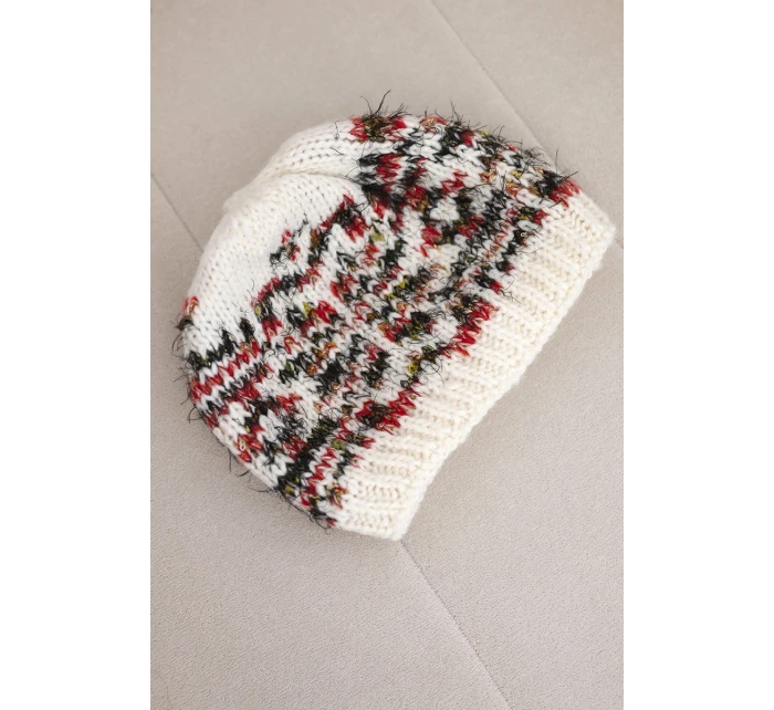 Dámska zimná vlnená čiapka s nórskym vzorom K354 ecru+red