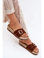 Dámské Pantofle Na Platformě Se Zlatou Přezkou model 21702349 - Boto Dámské Pantofle Na Platformě Se Zlatou Přezkou model 21702349 - Boto