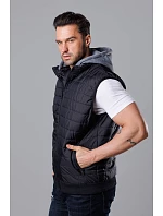 Černá pánská prošívaná vesta s kapucí model 18347850 - J.STYLE Černá pánská prošívaná vesta s kapucí model 18347850 - J.STYLE