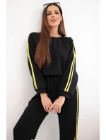 Dámský teplákový komplet model 21951909 s lampasy a volnou mikinou černý - K-Fashion