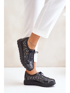 Zazoo 2973 Skórzane Półbuty Na Platformie Z Ażurowym Wzorem Czarne