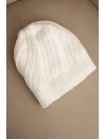 Dámska zimná čiapka s vlnou biela