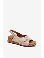 Pohodlné dámské sandály na platformě zlaté model 22133239 - Boto