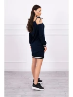Šaty Tres Chic v tmavo modrej farbe