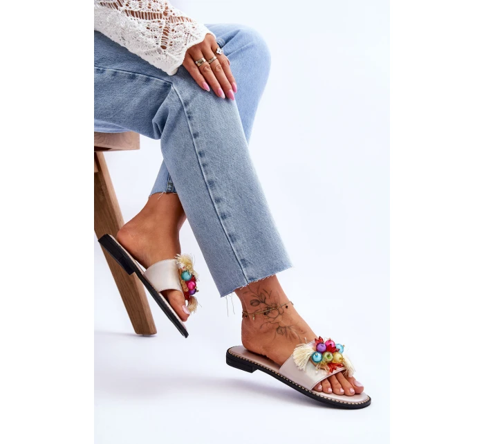 Klapki Z Ozdobnymi Koralikami S.Barski KV-2775-47 Nude