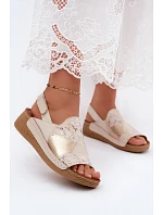 Dámske kožené sandále na platforme s pleteným vzorom Maciejka L7067-04 Beige Dámske kožené sandále na platforme s pleteným vzorom Maciejka L7067-04 Beige