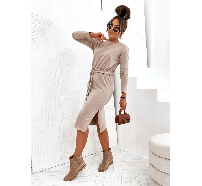 Béžové dámské midi šaty s páskem model 20302456 - Moon Béžové dámské midi šaty s páskem model 20302456 - Moon