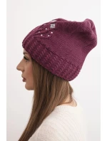 Dámska zimná čiapka s vlnou zdobená flitrami a pletením K473 tmavo fialová