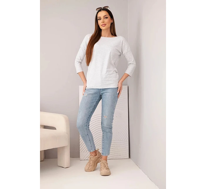 Dámska blúzka s lodičkovým výstrihom svetlo sivá Dámska blúzka s lodičkovým výstrihom svetlo sivá