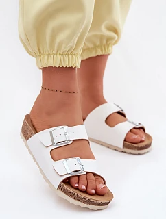 Dámské pantofle s přezkami model 22094917 Bílé - Inblu