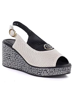 Dámske kožené sandále na platforme béžovej farby S.Barski 7010