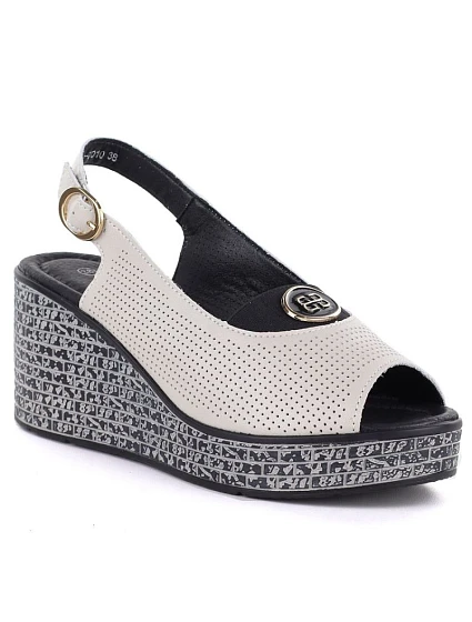 Dámske kožené sandále na platforme béžovej farby S.Barski 7010