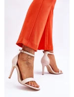 Módní sandály Beige béžové model 21612457 - VINCEZA Módní sandály Beige béžové model 21612457 - VINCEZA