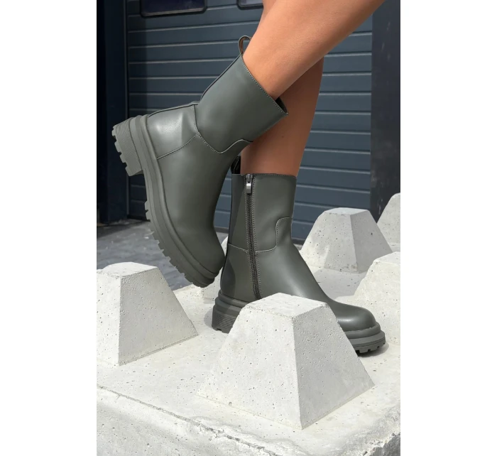 Dámské kotníkové boty na platformě a plochém podpatku Zelené model 21707361 - Boto