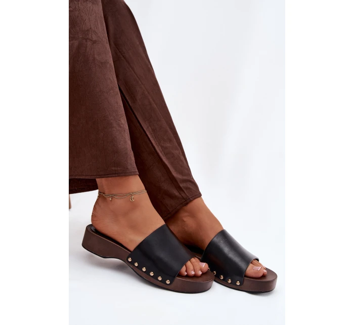 Dámské pantofle se zlatými nýty černé Terissa