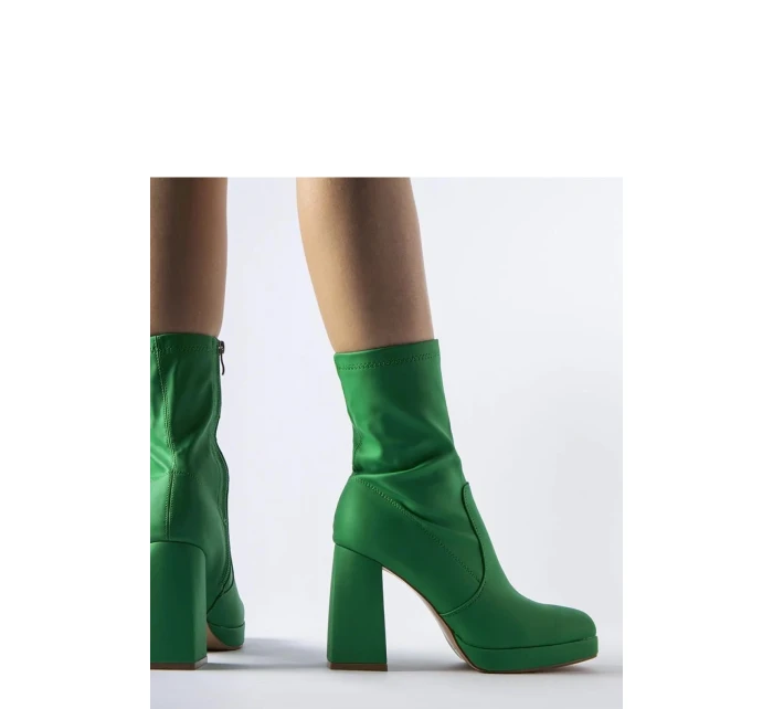 Topánky na podpätku model 206496 Solea Topánky na podpätku model 206496 Solea