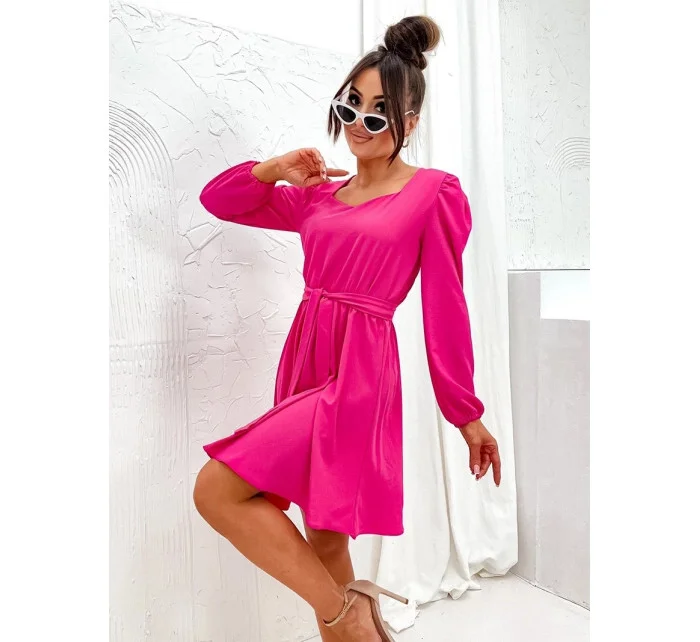 Elegantné šaty s rozšíreným spodným dielom vo fuchsiovej farbe (8249)
