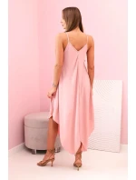 Dámske šaty s ramienkami rozšírené s asymetrickým lemom púdrovo ružové