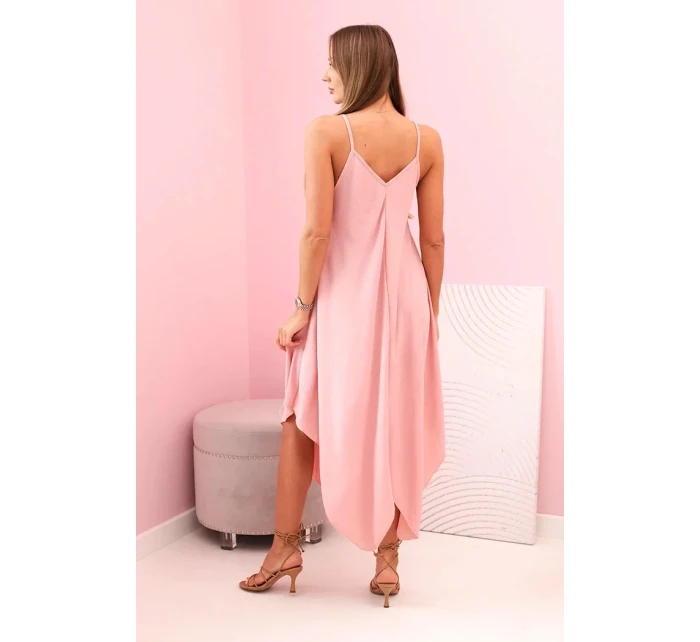 Dámske šaty s ramienkami rozšírené s asymetrickým lemom púdrovo ružové
