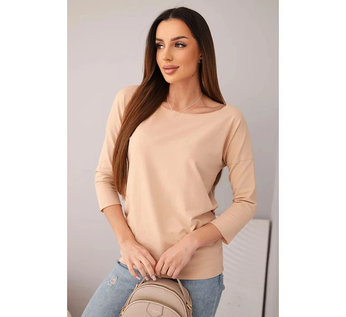 Dámska blúzka s lodičkovým výstrihom béžová