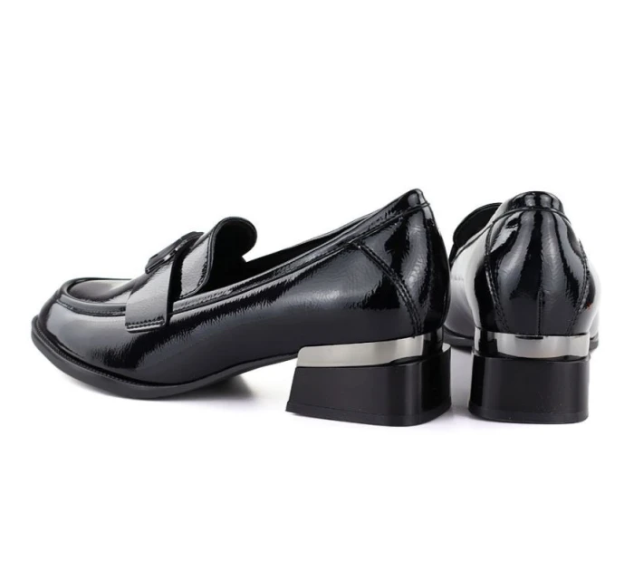 Dámské lakované polobotky s ozdobným podpatkem černé model 22015127 - VINCEZA Dámské lakované polobotky s ozdobným podpatkem černé model 22015127 - VINCEZA