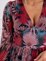 Vzdušné šaty s kvetinovým motívom čiernej