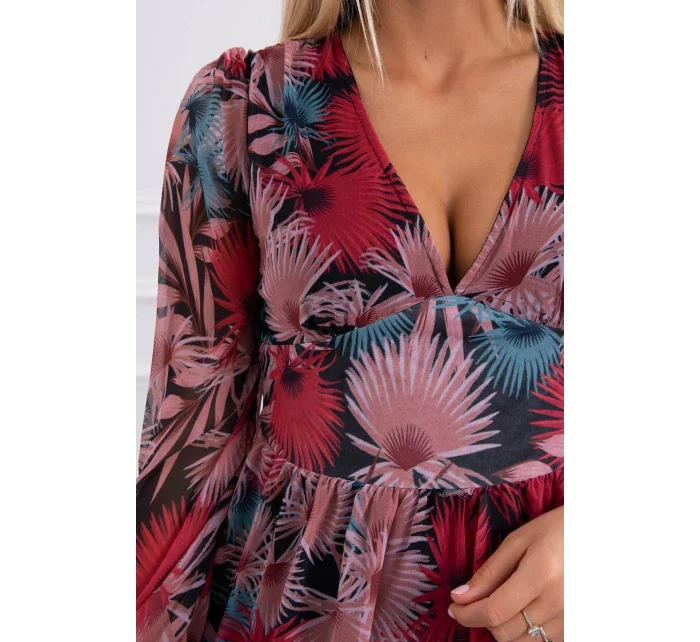 Vzdušné šaty s kvetinovým motívom čiernej