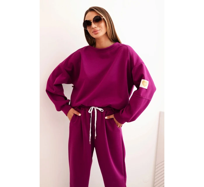 Dámská souprava máslová s volnou mikinou a kalhotami s nápisem LOVE tmavě fialová Dámská souprava máslová s volnou mikinou a kalhotami s nápisem LOVE tmavě fialová
