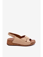 Pohodlné dámské sandály na platformě béžové model 22133232 - Boto