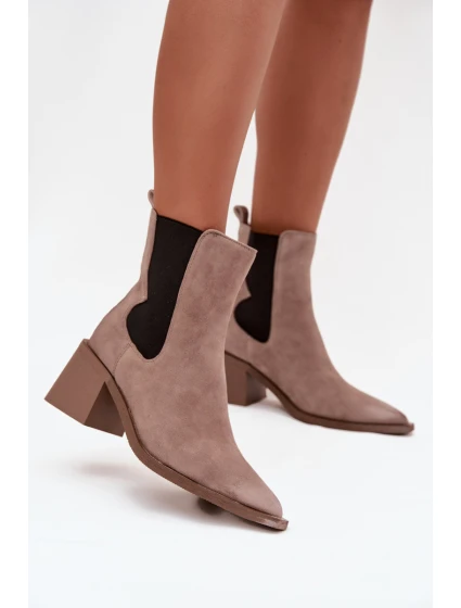 Kožené semišové dámské kotníčkové boty na podpatku s  béžové model 21712851 - Artiker