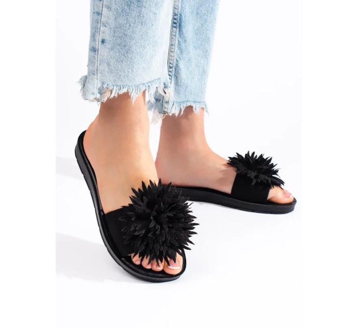 Pohodlné černé nazouváky dámské bez podpatku Pohodlné černé nazouváky dámské bez podpatku