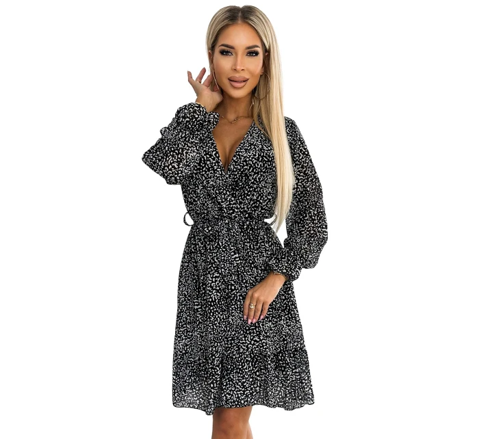 Dámské šifonové šaty s výstřihem, páskem a s vzorem model 18949995 - numoco basic Dámské šifonové šaty s výstřihem, páskem a s vzorem model 18949995 - numoco basic