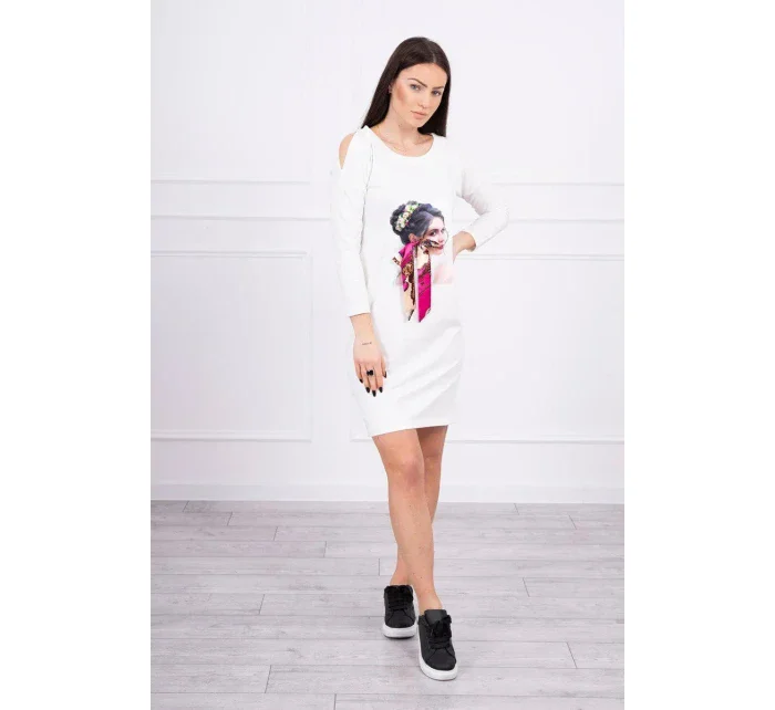 Šaty s grafickou a farebnou 3D mašľou ecru Šaty s grafickou a farebnou 3D mašľou ecru