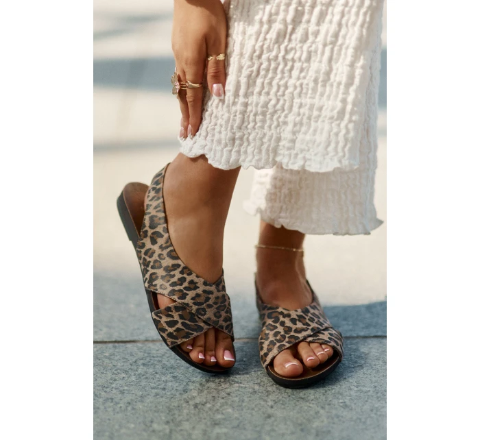 Dámské kožené sandály leopardí hnědé model 21694322 - Zazoo Dámské kožené sandály leopardí hnědé model 21694322 - Zazoo