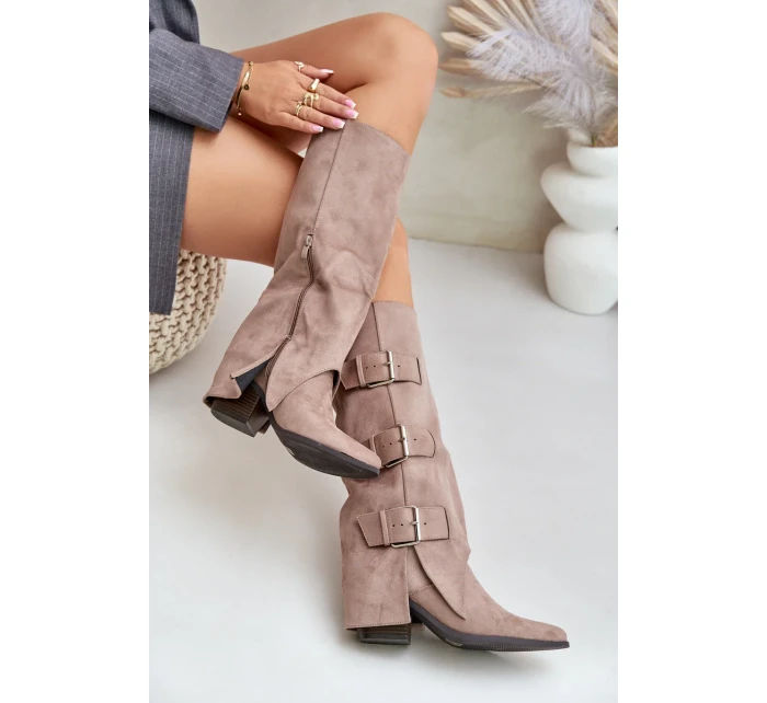 Topánky na podpätku s ohnutou holennou časťou a prackami Béžová Vamissa Topánky na podpätku s ohnutou holennou časťou a prackami Béžová Vamissa