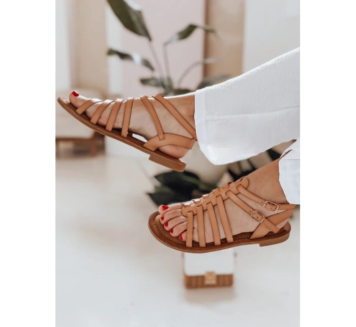 Dámské sandály béžové Dstreet model 21990006 - FashionStreet Dámské sandály béžové Dstreet model 21990006 - FashionStreet