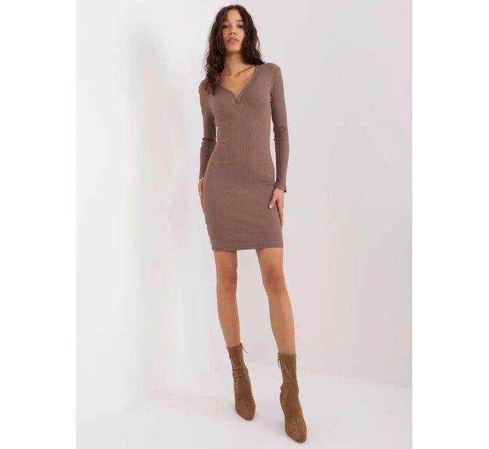 RV SK 9220 šaty.72 hnedá RV SK 9220 šaty.72 hnedá