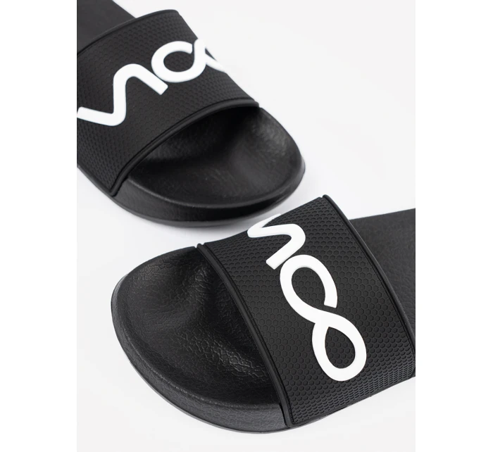 Pohodlné čierne dámske ponožky na plochom podpätku Pohodlné čierne dámske ponožky na plochom podpätku