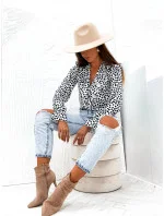 Biela blúzka s ozdobným výstrihom (82124) Biela blúzka s ozdobným výstrihom (82124)