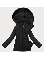 Lehká černá dámská prošívaná bunda s kapucí model 21095900 - J.STYLE Lehká černá dámská prošívaná bunda s kapucí model 21095900 - J.STYLE