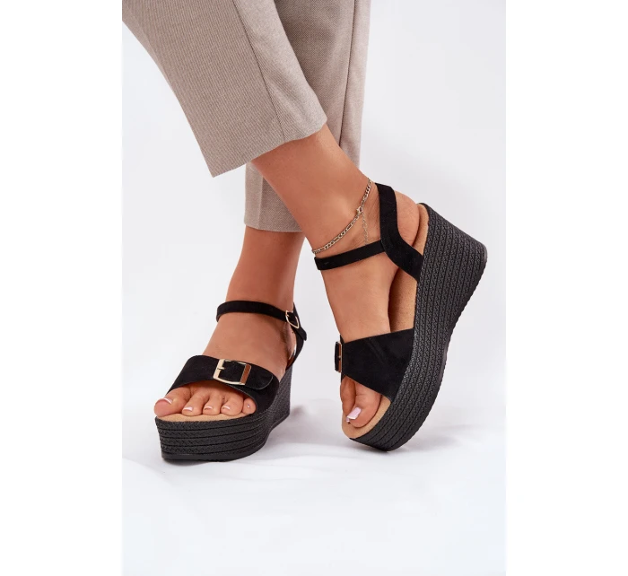Dámské Sandály Na Klínu S Přezkou Černé model 21696177 - Boto Dámské Sandály Na Klínu S Přezkou Černé model 21696177 - Boto