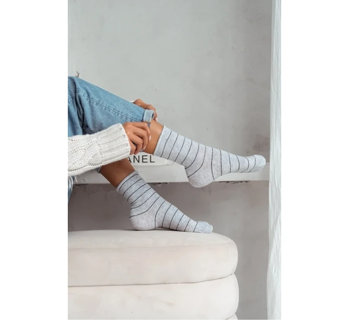 Dámske beztlakové ponožky s tenkými prúžkami 0200.059 Dámske beztlakové ponožky s tenkými prúžkami 0200.059