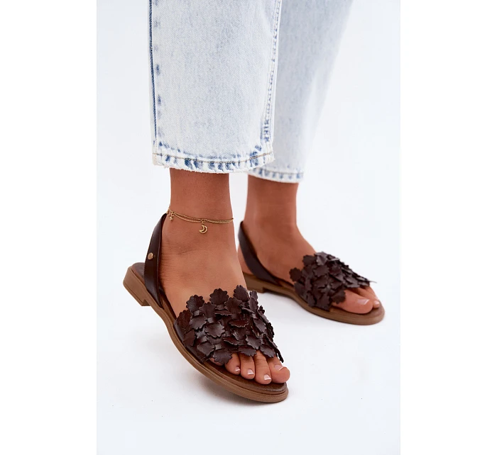 Kožené sandály na nízkém podpatku model 22122932 Čokoládové - Zazoo