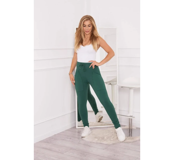 Tepláky se zavazováním v pase tmavě zelené