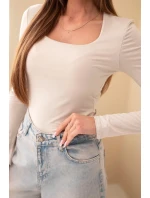 Dámská basic blůza se model 22126405 výstřihem a dlouhým rukávem béžová - K-Fashion