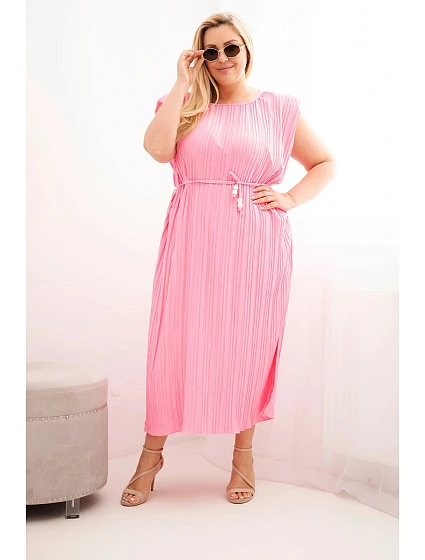 Dámské šaty plus size z viskózy, plisované s vázáním světle růžová